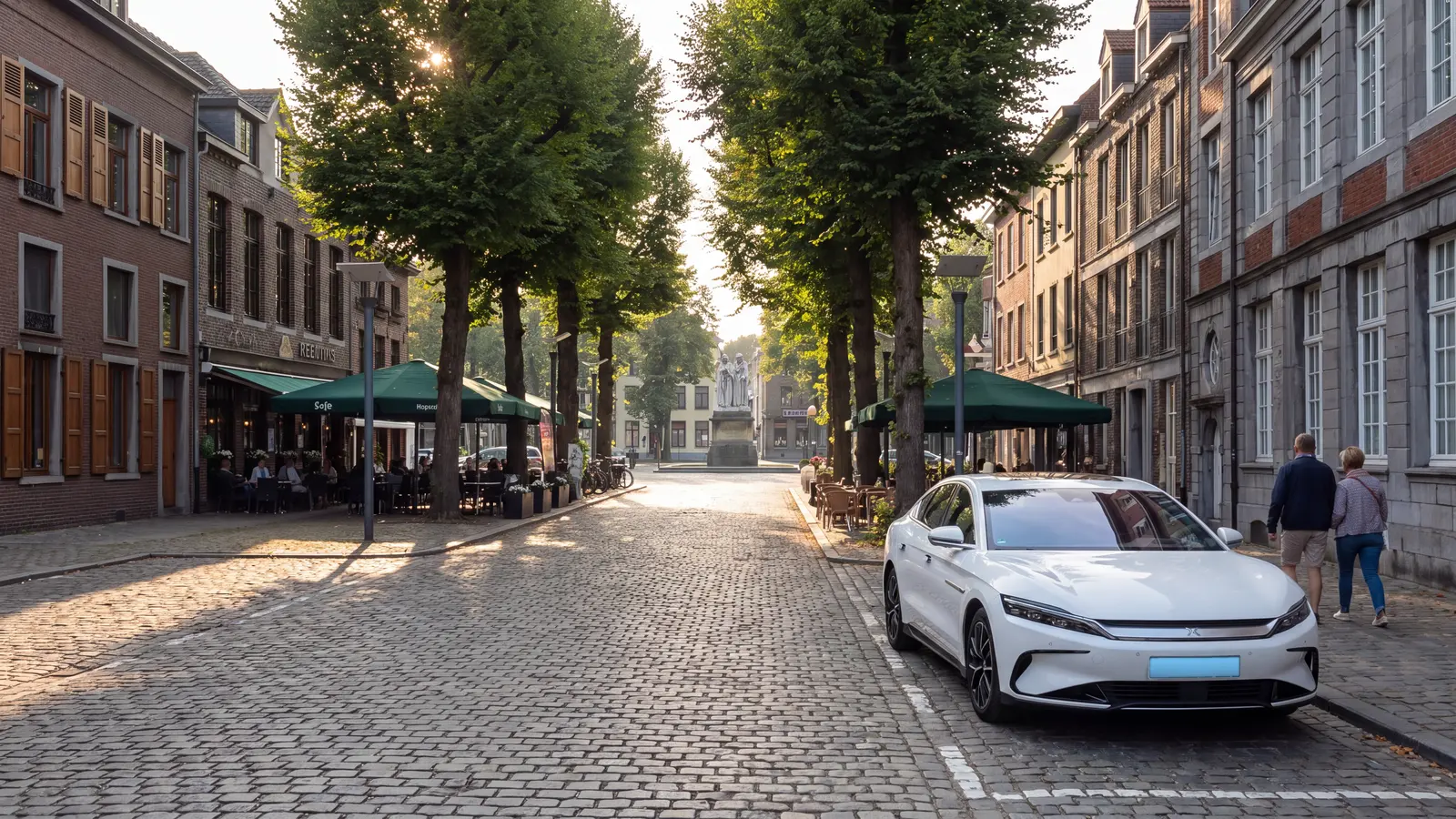 Illustratie: de Markt in Maaseik met een taxi van Taxi Reijnders