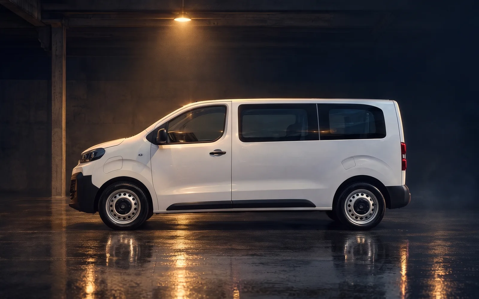 Citroën ë-Jumpy, witte elektrische bus