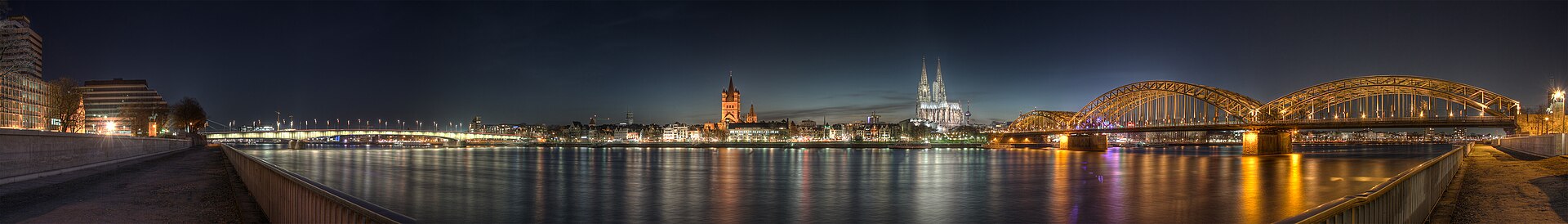 Cologne old town with the Cathedral on the Rhine